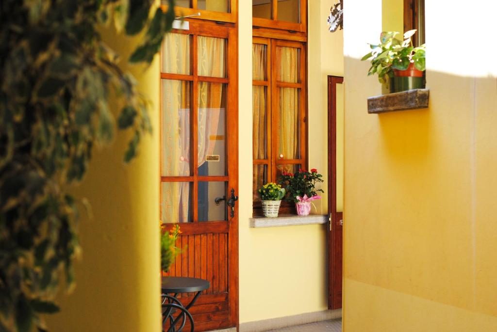 Entrance of Locanda Del Sole in Mozzanica